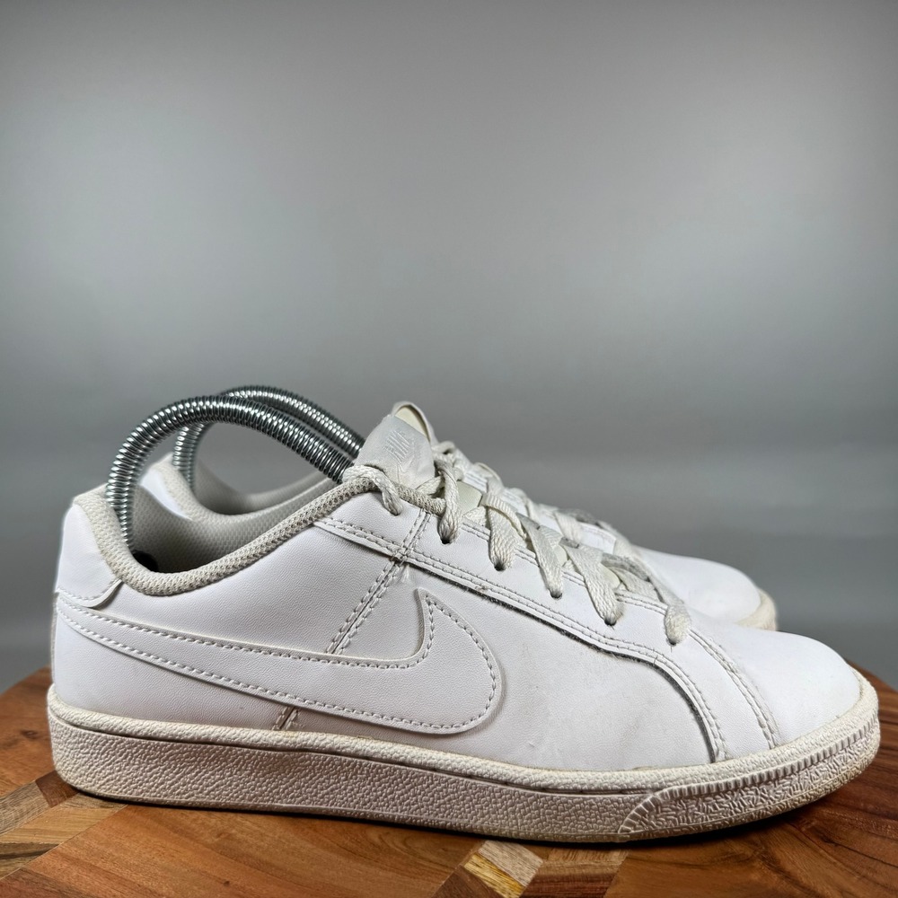 Nike Court Royale Womens White Low Top Sneakers 749867-105 Size 7.5